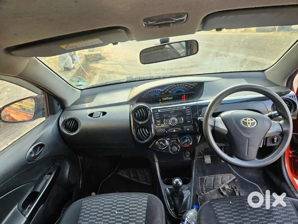 Toyota Etios Cross 2015