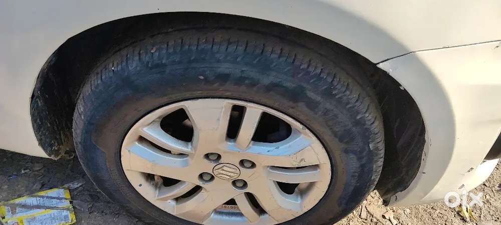 Dzire Gadi Bech Rahe Hai