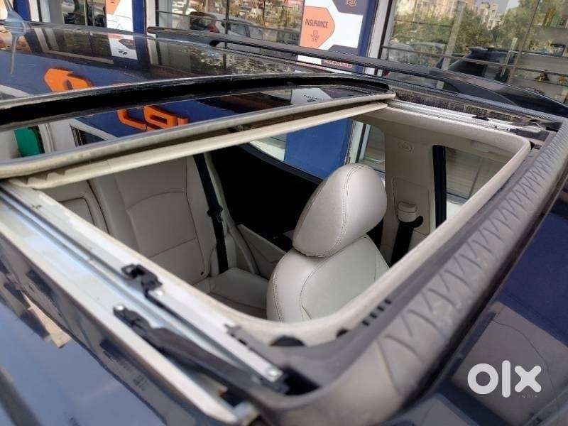 Mahindra Xuv300 W8 Option Diesel, 2022, Diesel
