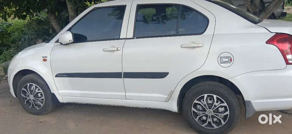 Maruti Suzuki Dzire Tour 2017