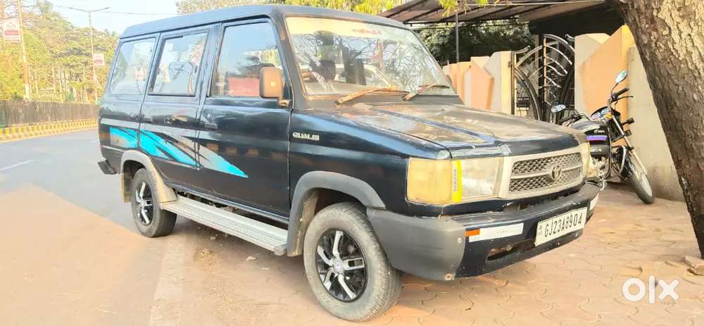 Toyota Qualis Gs 10 Seater 2000