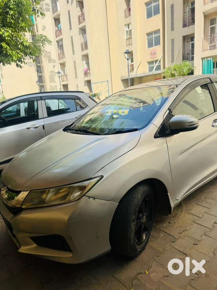Honda City Diesel Top Model With Sunroof Black Alloy Very Less Driven
