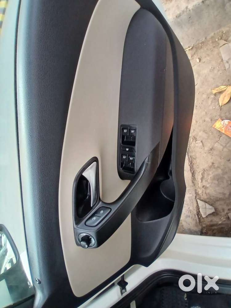 Volkswagen Polo 2009-2013 Petrol Highline 1.6l, 2013, Petrol