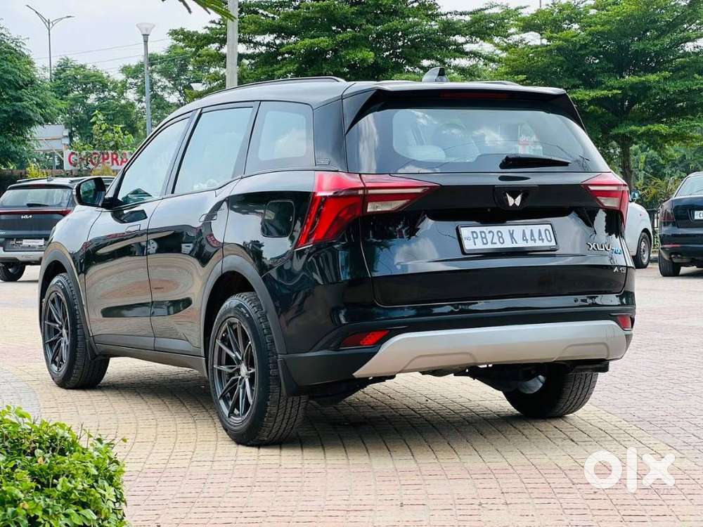 Mahindra Xuv700 2.2 Ax 5 Diesel At 7 Str, 2025, Diesel
