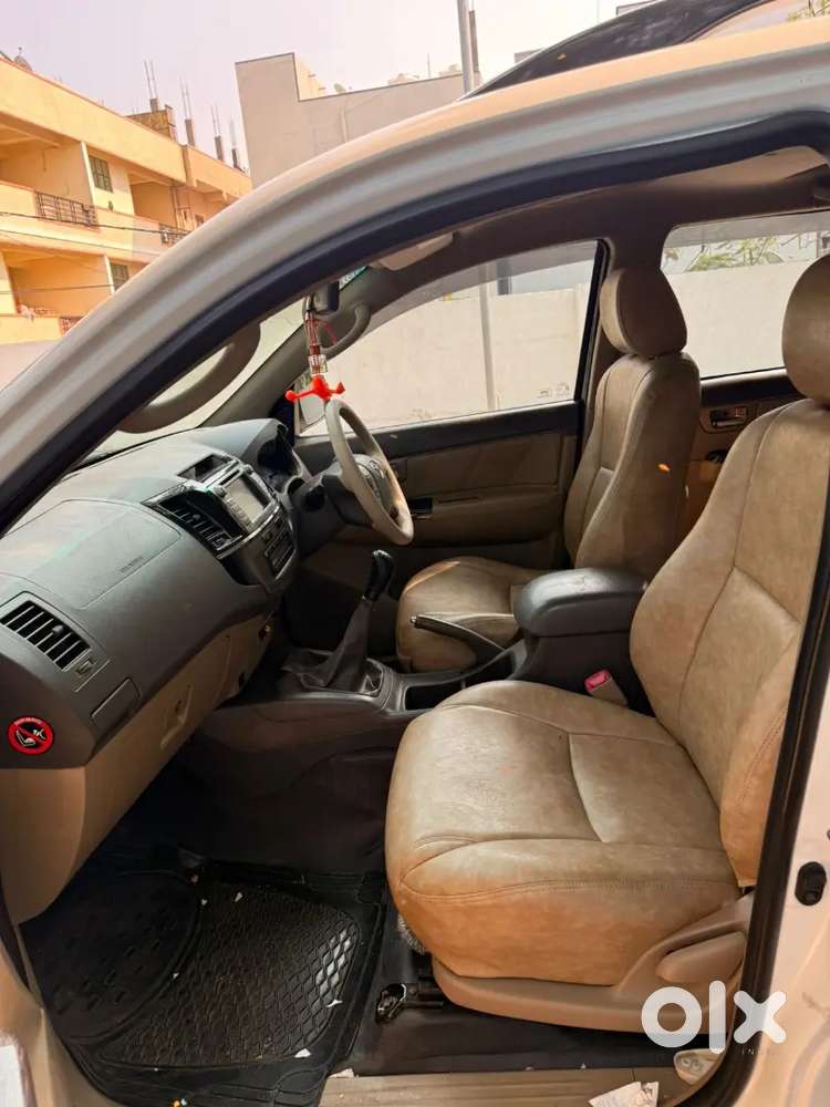 Fortuner With Driver – City & Outstation Booking
Travel In Comfort, Lu