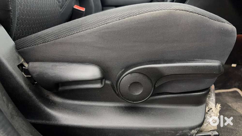 Maruti Suzuki Vitara Brezza 1.5 Zxi Plus At, 2021, Petrol