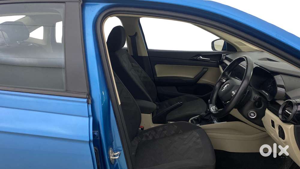 Skoda Slavia 1.0 Ambition Tsi At, 2022, Petrol
