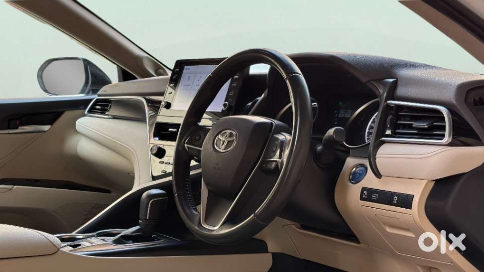 Toyota Camry 2.5 Hybrid, 2023, Petrol