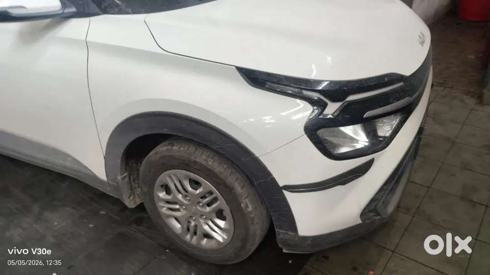 Kia Carens G 1.5 2025 Manual Cng 12000 Km