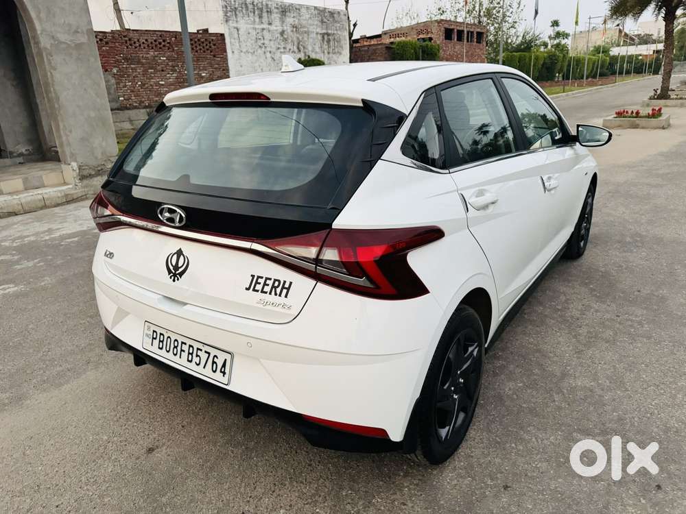 Hyundai I20 Sportz 1.2 Ivt, 2023, Petrol