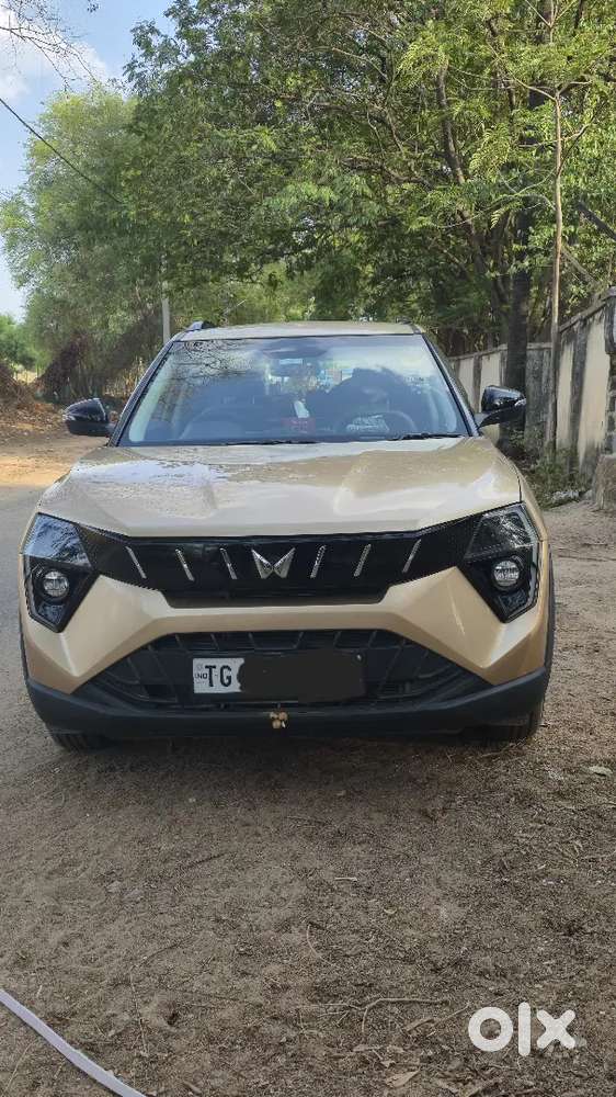 Mahindra Xuv 3xo 2025 Petrol 6200 Km Driven