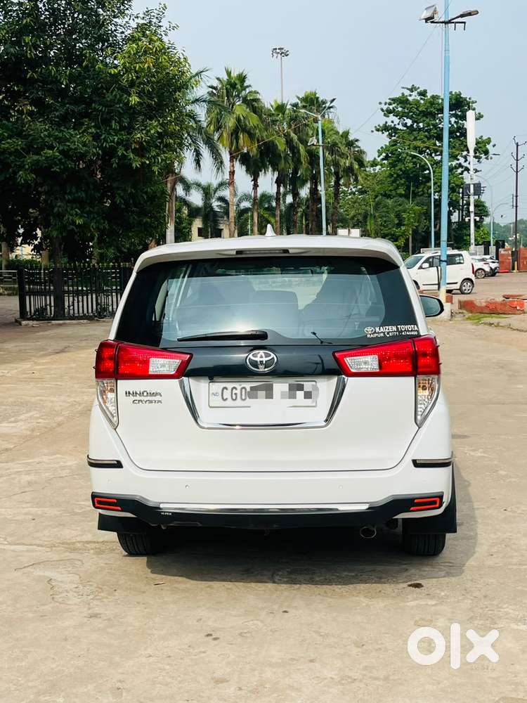 Toyota Innova Crysta [2020-ongoing] 2.4 Gx 7 Str, 2023, Diesel