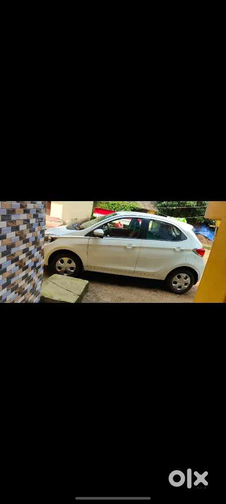 2016 Tata Tiago Revotron Xz Petrol In Best Condition