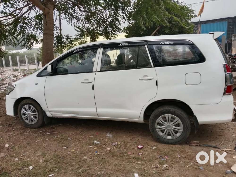 Toyota Innova 2012 Diesel 153300 Km Driven