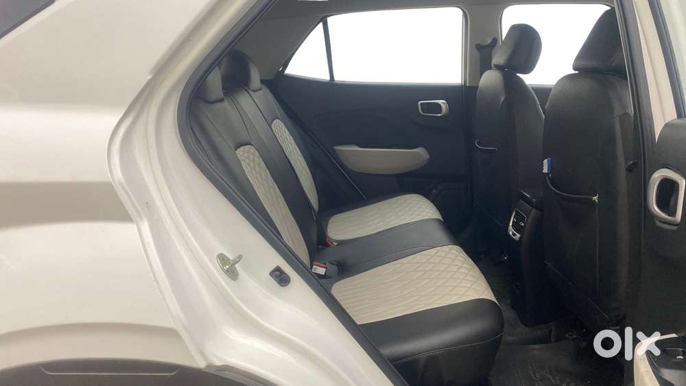 Hyundai Venue S, 2022, Petrol