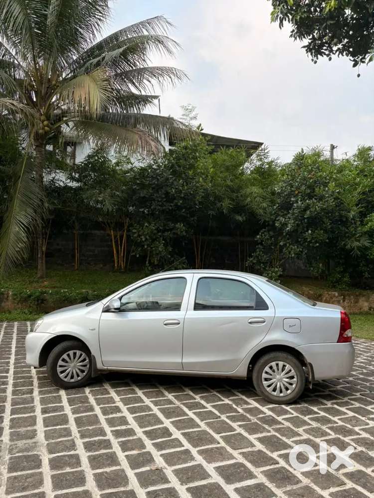 Toyota Etios 2016 Petrol Well Maintained