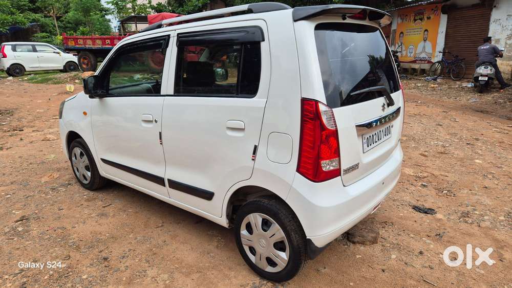 Maruti Suzuki Wagon R Vxi 1.0, 2016, Petrol