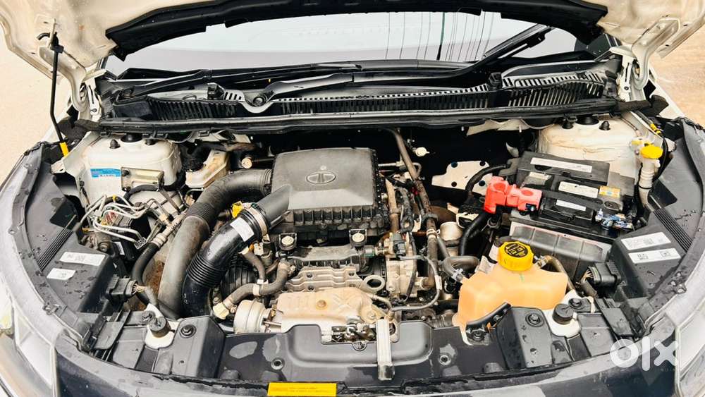 Tata Nexon Xz+s E20 | Excellent Mileage | 2.5 Yrs Old | Sunroof | 25k
