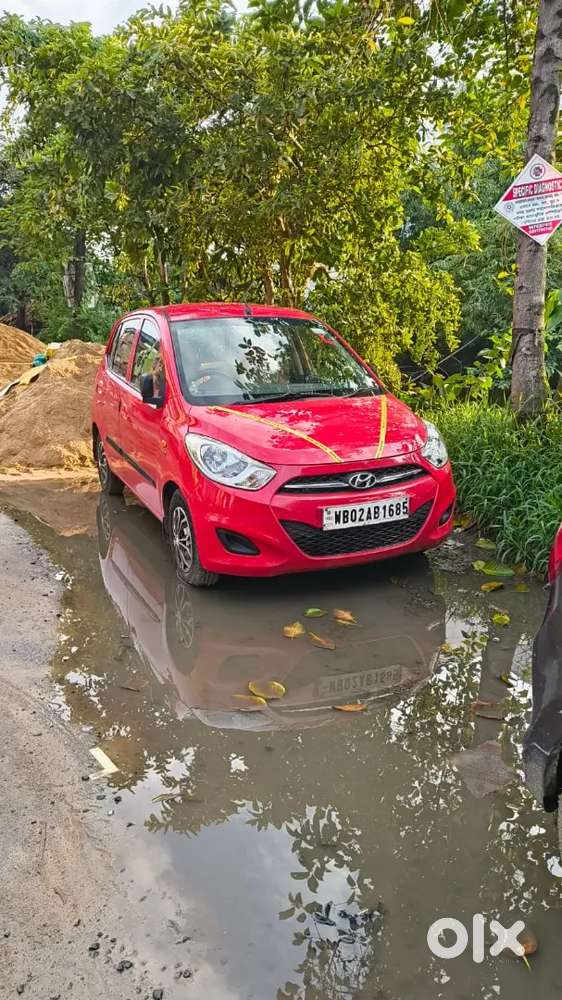 Hyundai I10 2012 Petrol  69,900 Km Driven  Well Maintained