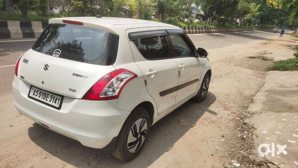 Maruti Suzuki Swift Vxi + Manual, 2016, Petrol