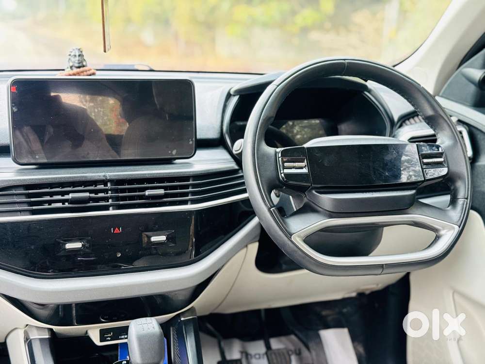 Tata Safari Pure, 2024, Diesel