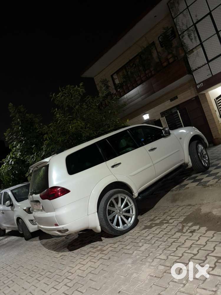 Mitsubishi Pajero Sport 2014