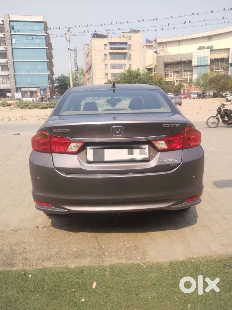 Honda City 2014 Cng & Hybrids 75000 Km Driven First Owner Top Model