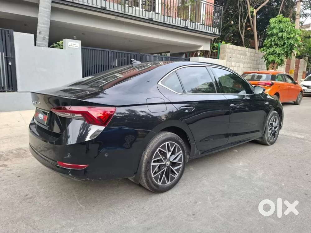 Skoda Octavia 2.0 L K Tsi At, 2023, Petrol