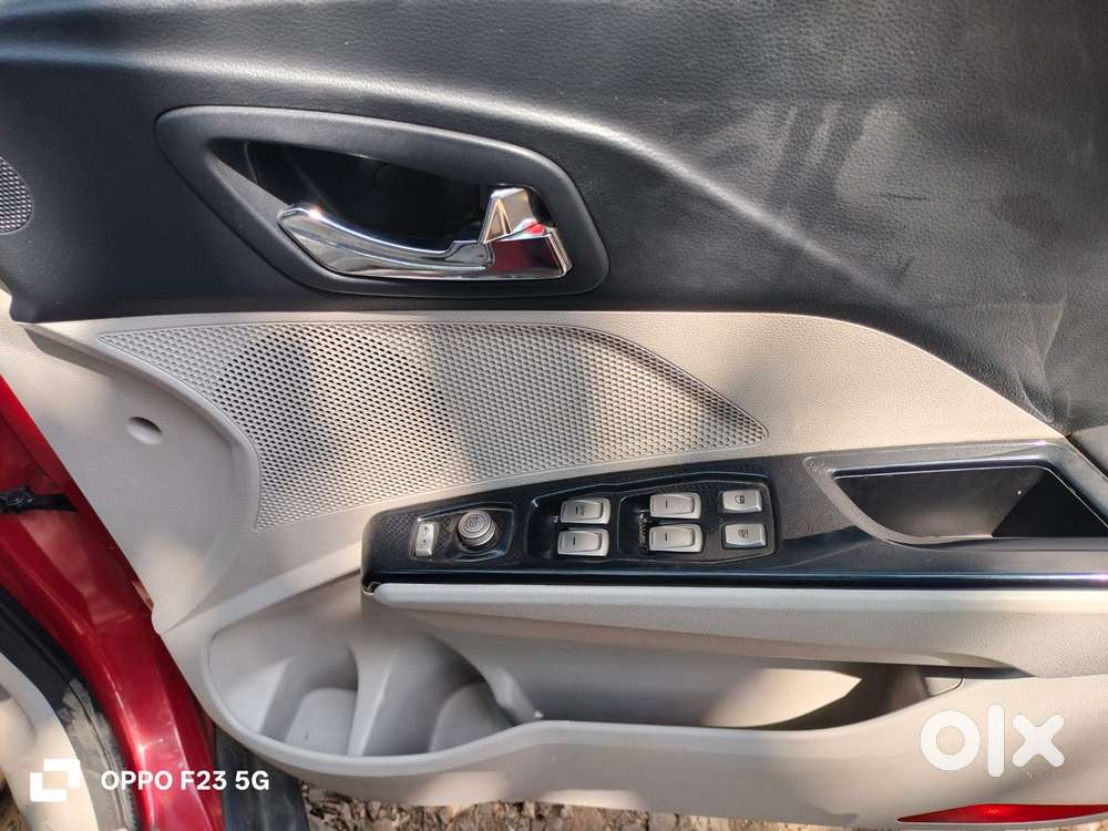 Mahindra Xuv300 W8 Option Dual Tone Diesel, 2019, Diesel