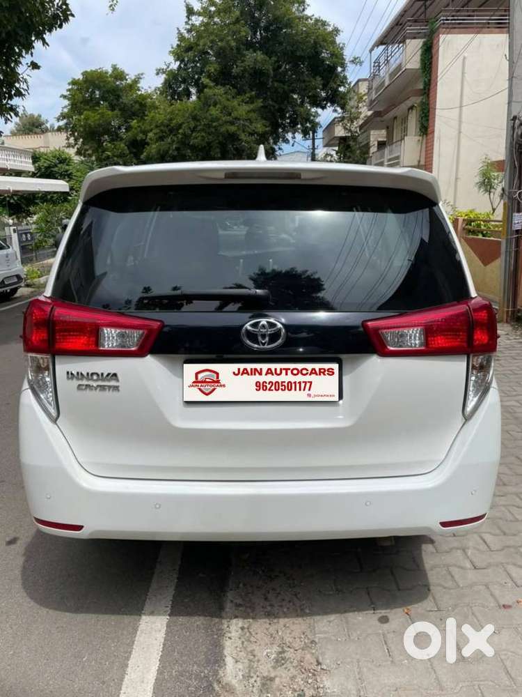 Toyota Innova Crysta [2020-ongoing] 2.4 Gx 7 Str, 2025, Diesel