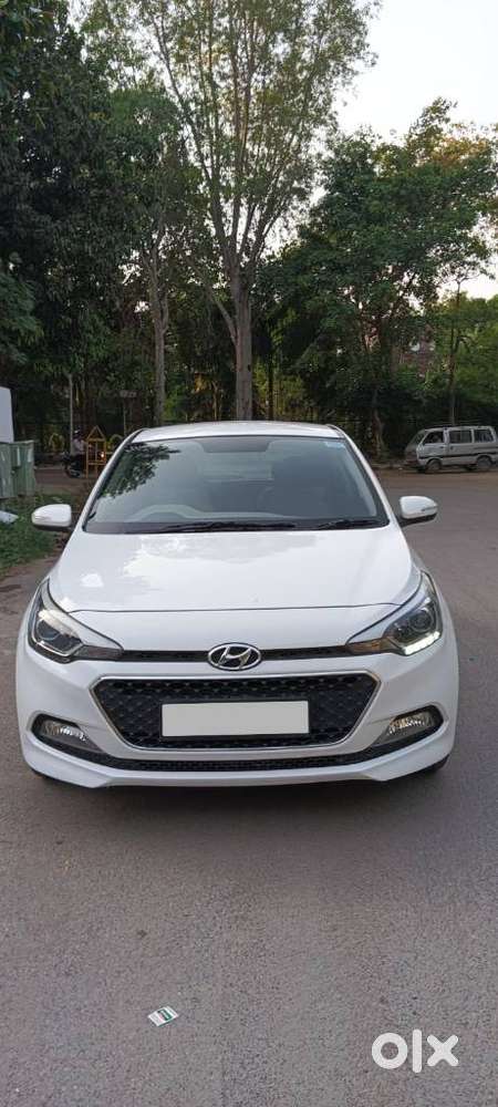Hyundai I20 Petrol Asta Option, 2017, Petrol