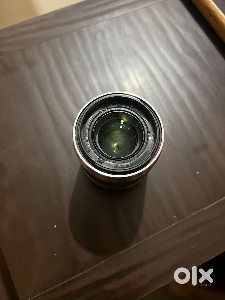 SONY 1.8 50MM OSS