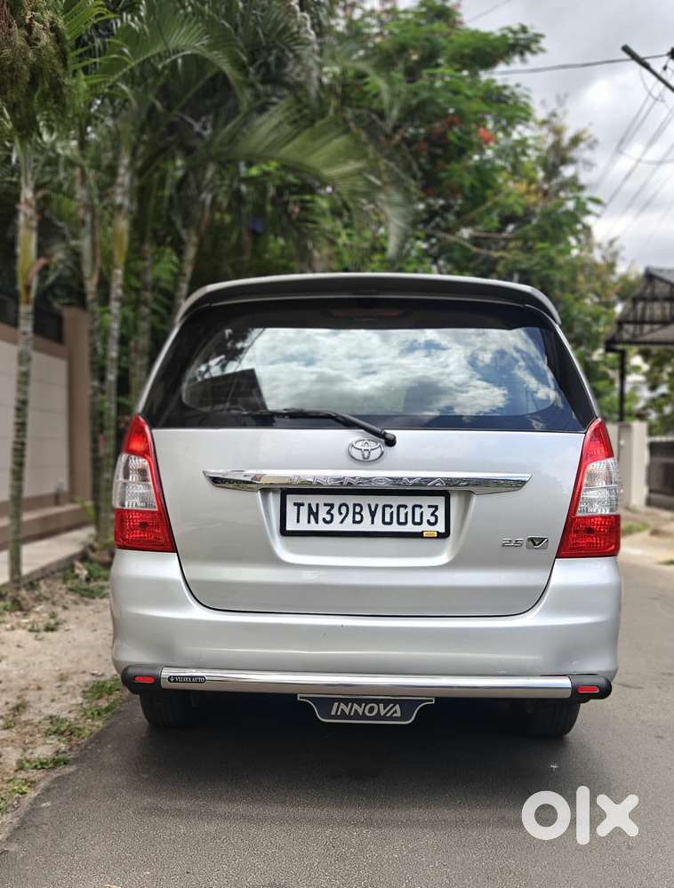 Toyota Innova 2.5 Vx (diesel) 8 Seater Bs Iv, 2013, Diesel