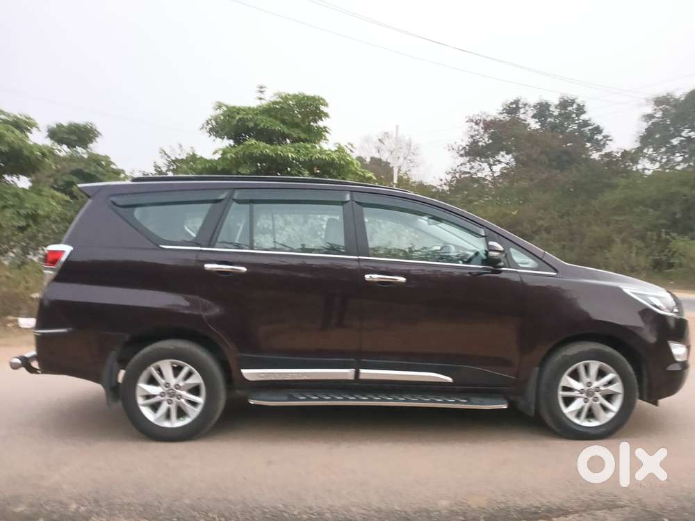 Toyota Innova Crysta 2.4 G Mt 8s, 2017, Diesel
