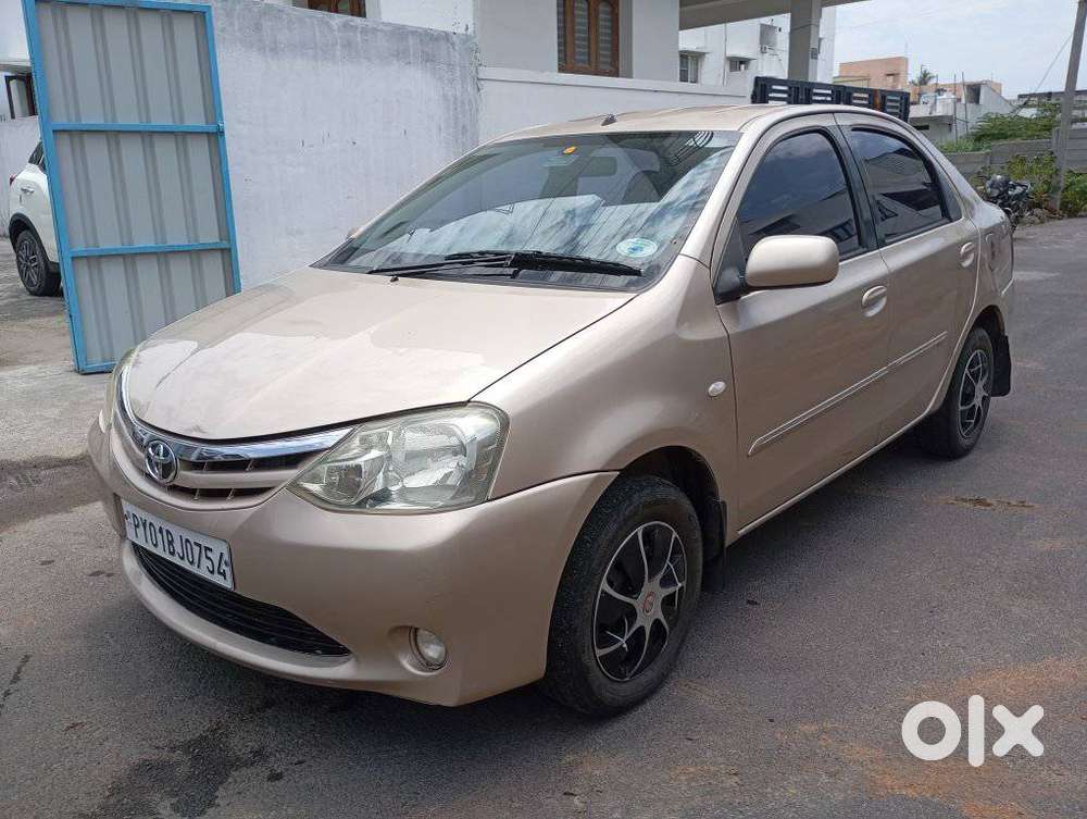 Toyota Etios, 2011, Petrol