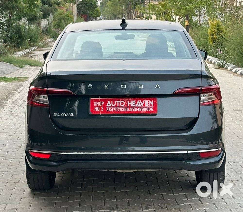 Skoda Slavia 1.0 Tsi Style At, 2023, Petrol