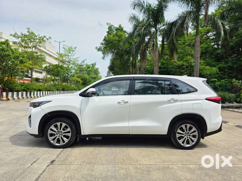 Toyota Innova Hycross 2.0 Zx (o) Hybrid 7 Str, 2024, Petrol
