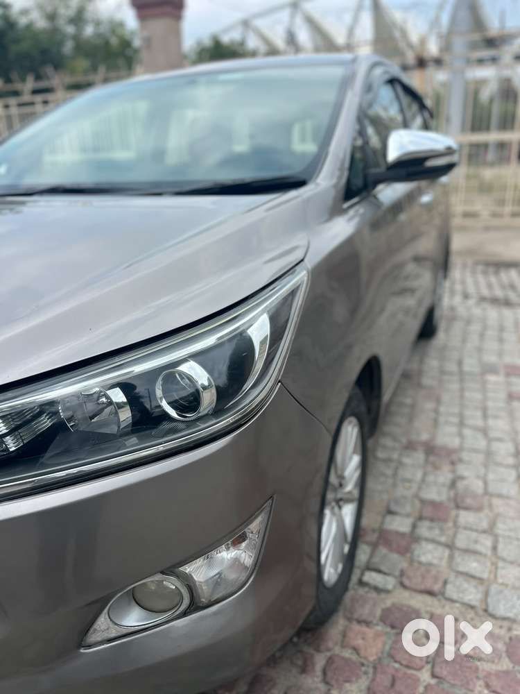 Toyota Innova Crysta 2.8 Z, 2016, Diesel