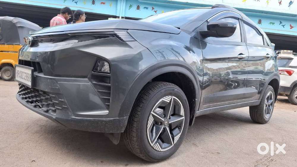 Tata Nexon Smart Plus S 1.2 Revotron Petrol 5 Mt, 2024, Petrol