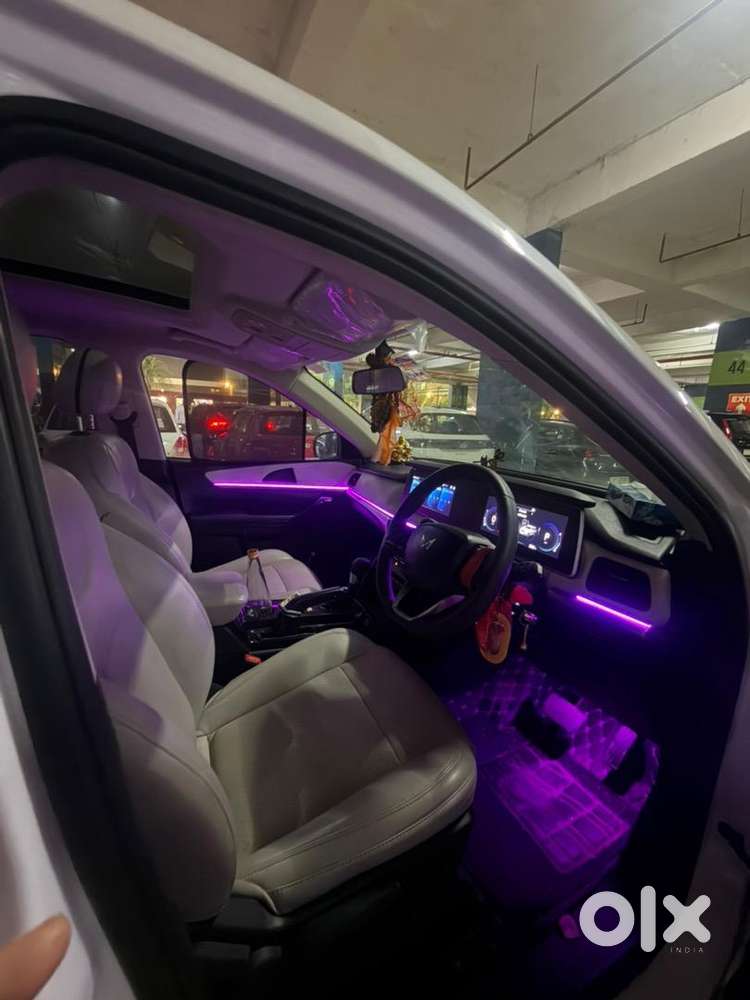 Mahindra Xuv700 2022 Diesel Well Maintained