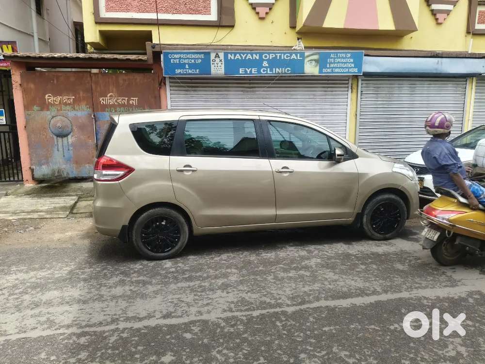 Maruti Suzuki Ertiga 2013 Petrol 89700 Km Driven 2nd Owner