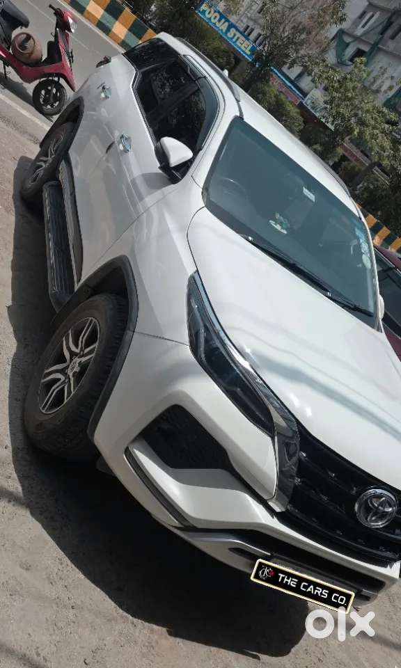 Toyota Fortuner 4x2 At 2.7 Petrol, 2022, Petrol