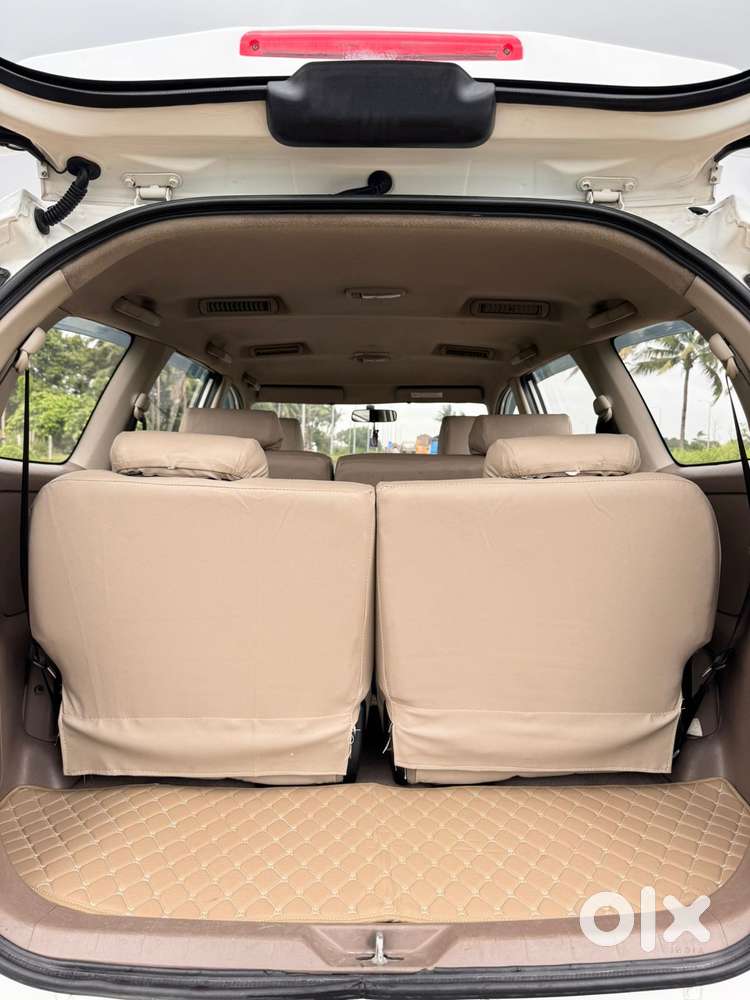 Toyota Innova 2.5 G (diesel) 8 Seater, 2016, Diesel