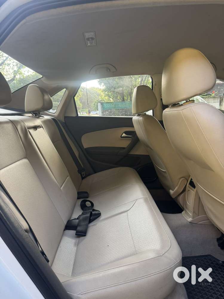 Volkswagen Vento 1.2 Tsi Highline At, 2015, Petrol