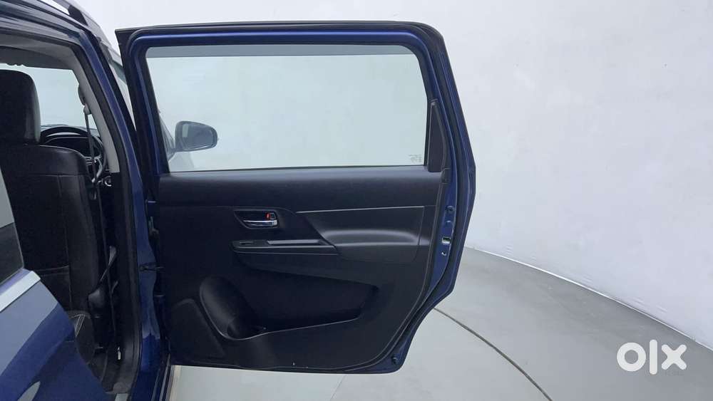 Maruti Suzuki Xl6 1.5 Alpha At, 2021, Petrol