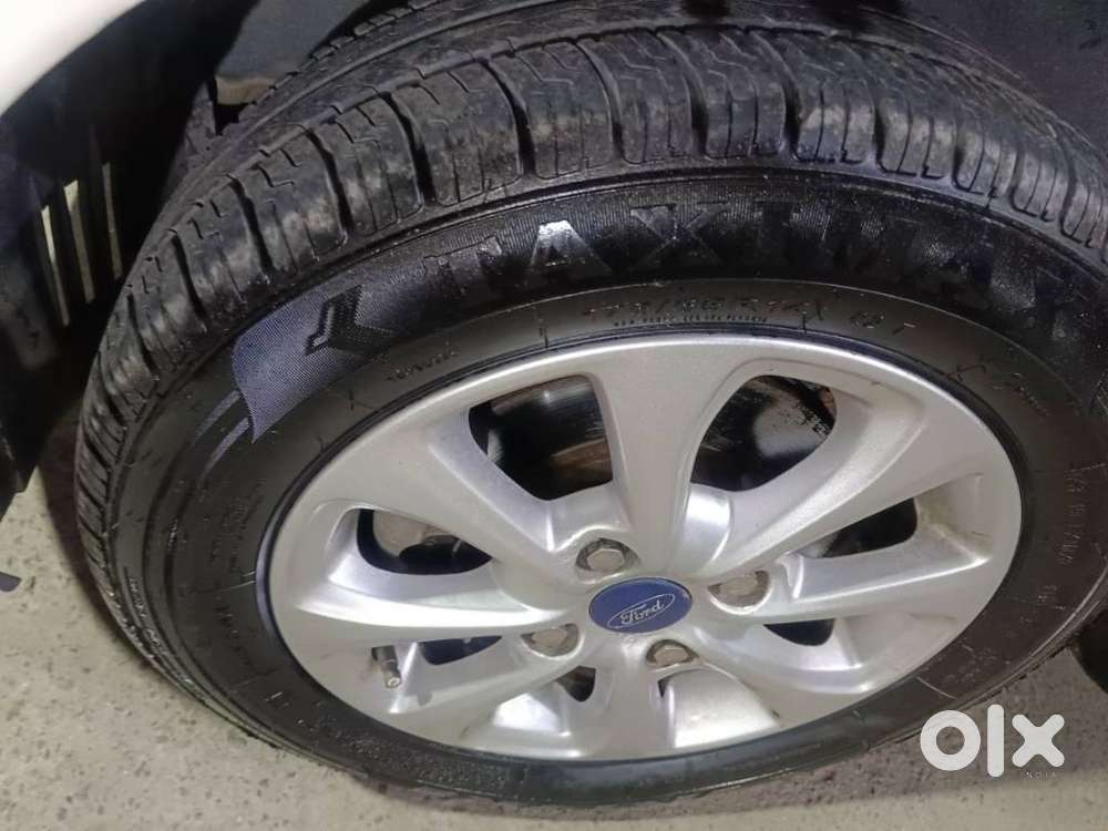 Ford Figo 2010-2012 Petrol Titanium, 2012, Petrol