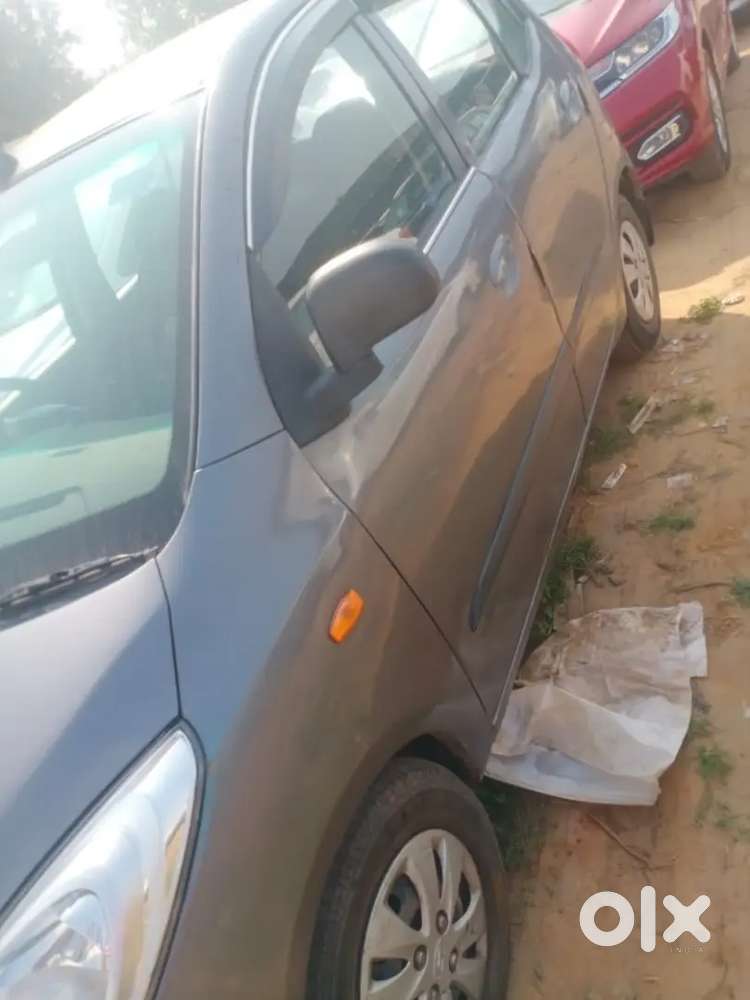 Hyundai I10 2011 Petrol 70000 Km Driven