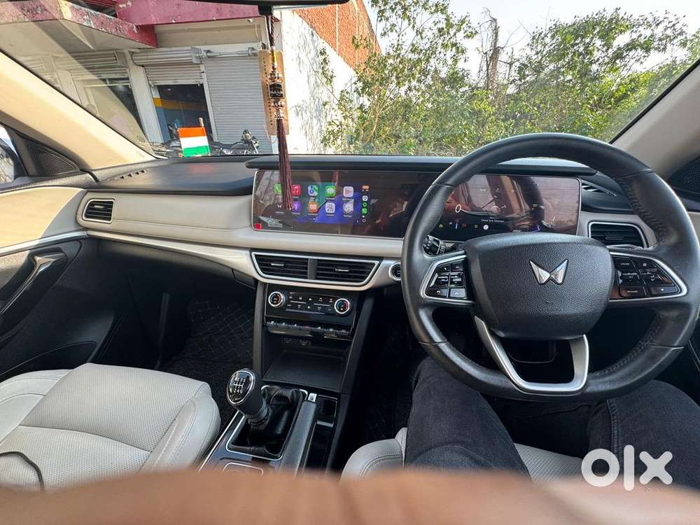 Mahindra Xuv700 Ax7 Diesal November 2023 Diesel 26700 With Adas