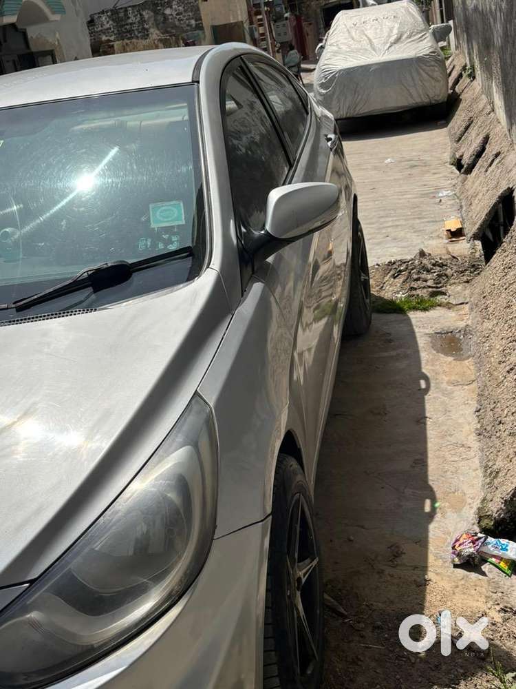 Hyundai Fluidic Verna 2012 Diesel 120000 Km Driven