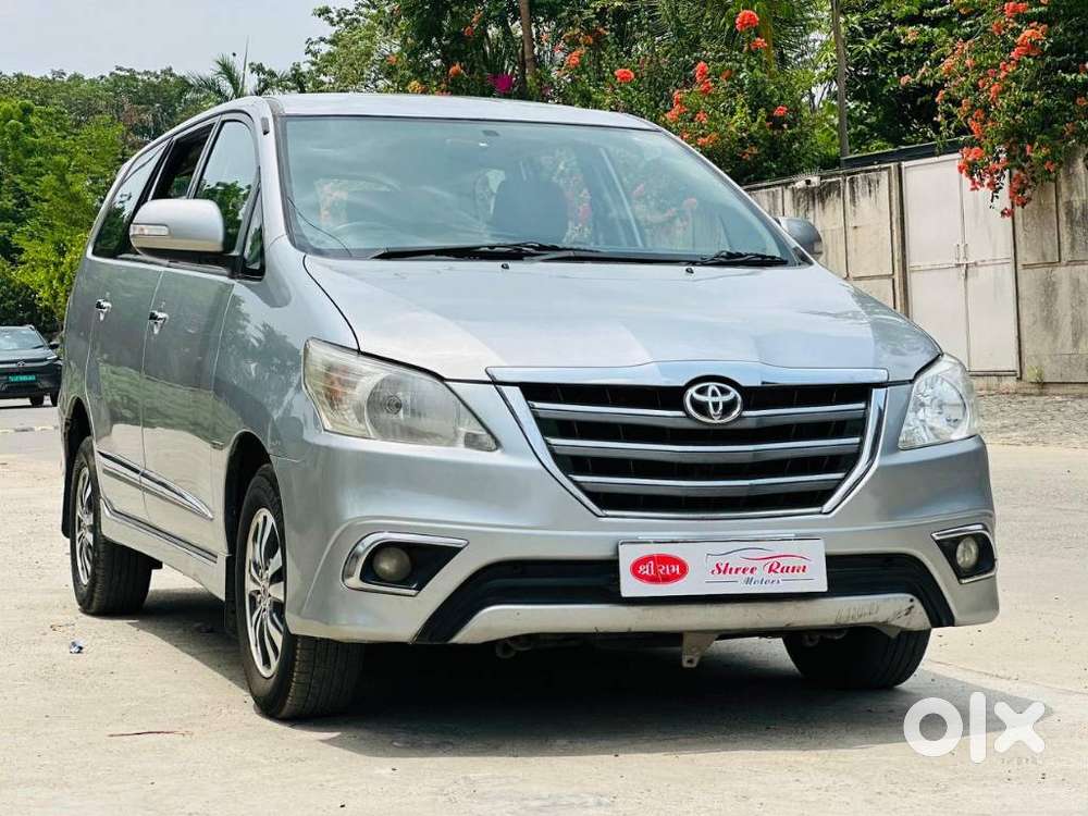 Toyota Innova [ ] 2.5 V Diesel 7 Str, 2015, Diesel